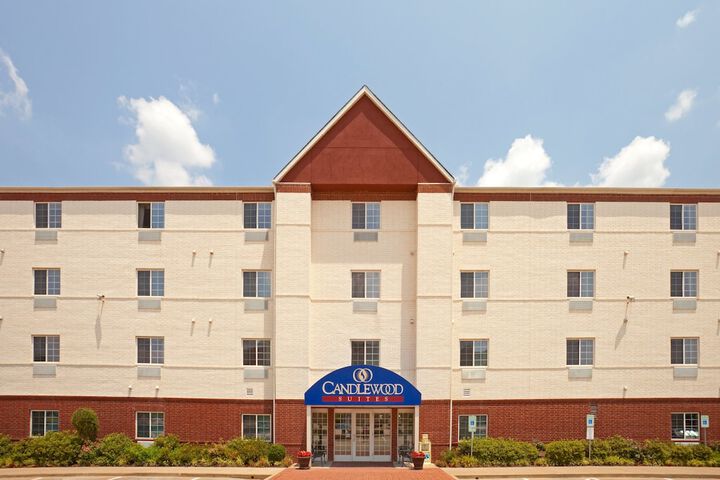 Hotel 7 of 32