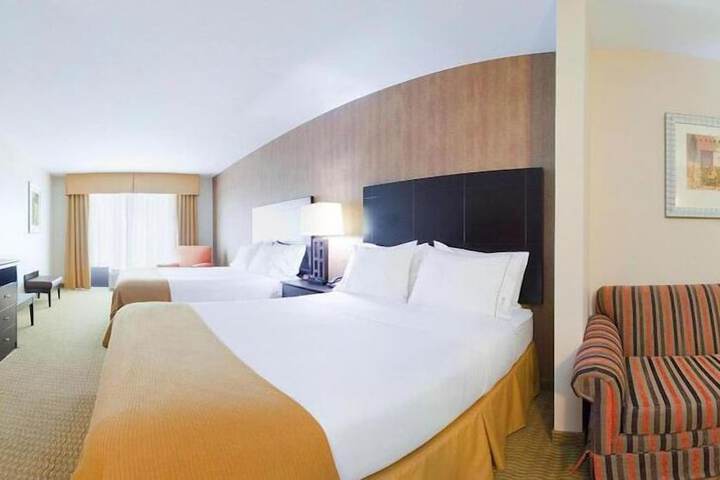 Holiday Inn Express Hotel & Suites Lebanon by IHG