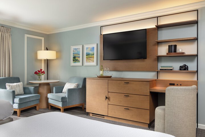 Meadowbrook Inn