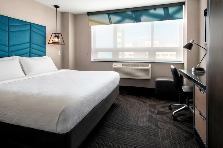 Room 10 of 17
