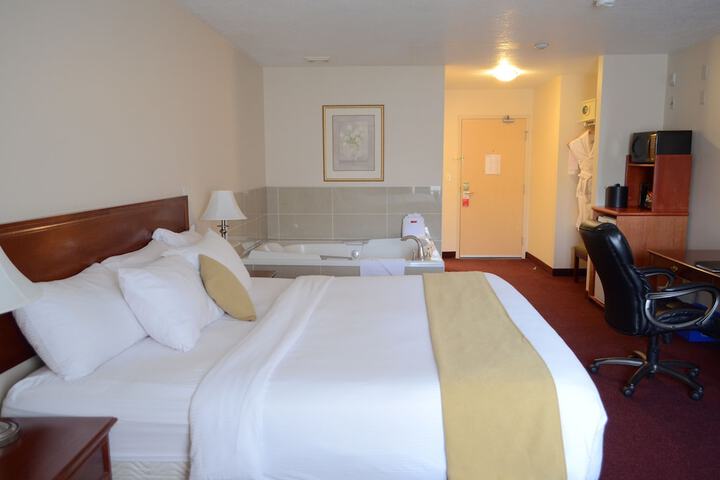 Quality Inn & Suites Edmonton International Airport