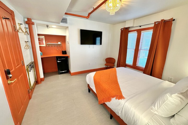 Room 93 of 126