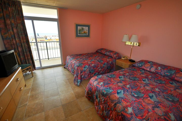 Room 15 of 33