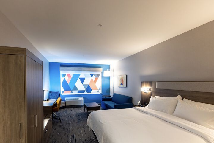Holiday Inn Express & Suites Harrisonburg University Area by IHG