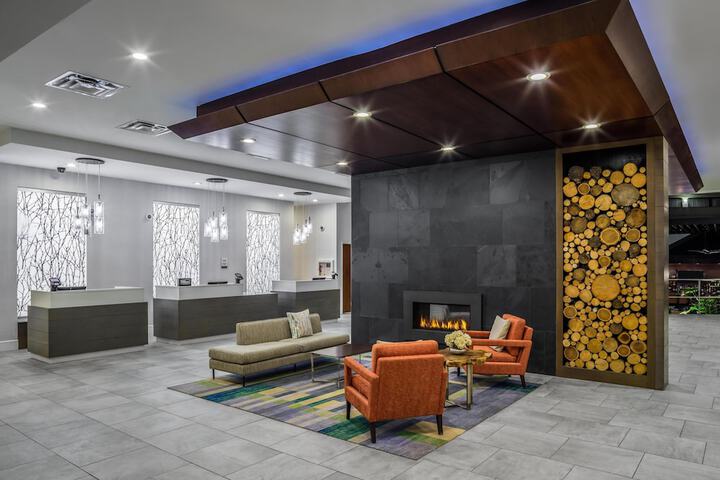 DoubleTree by Hilton Rochester