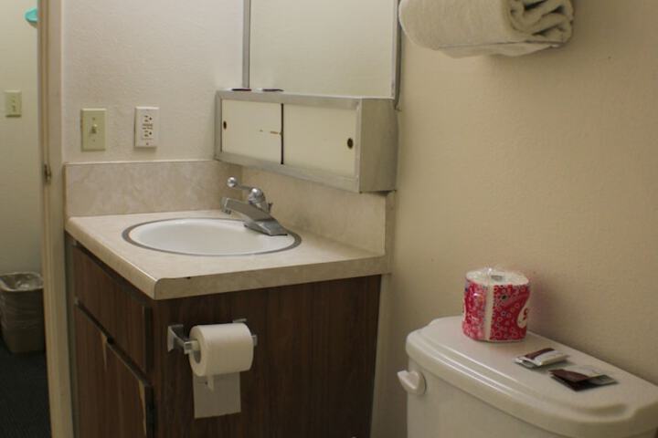 Room 15 of 33