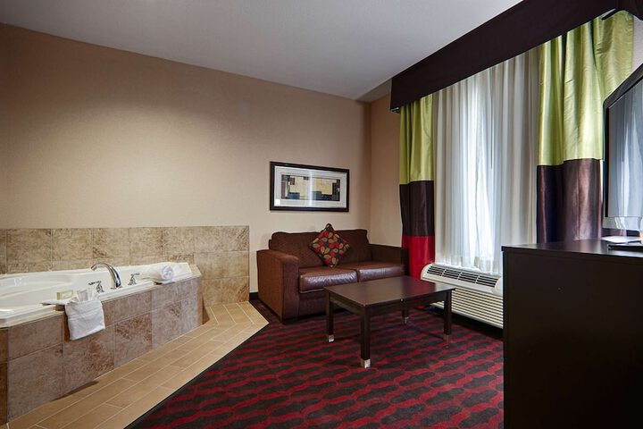 Room 5 of 20