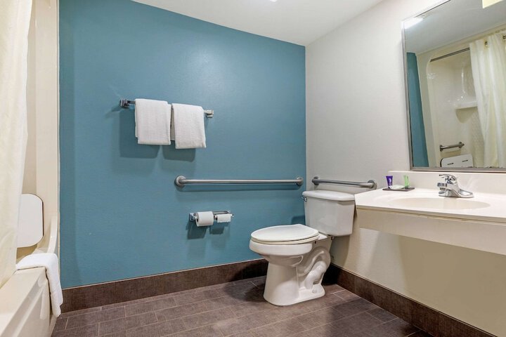 Room 15 of 46
