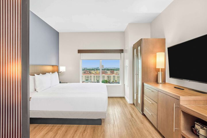 Room 13 of 29