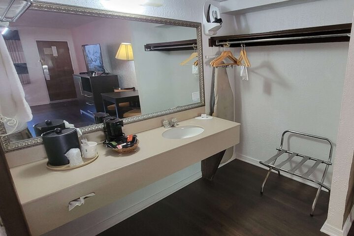 Room 36 of 137