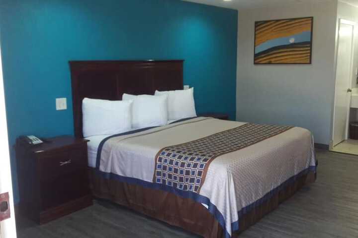 Paris Inn
