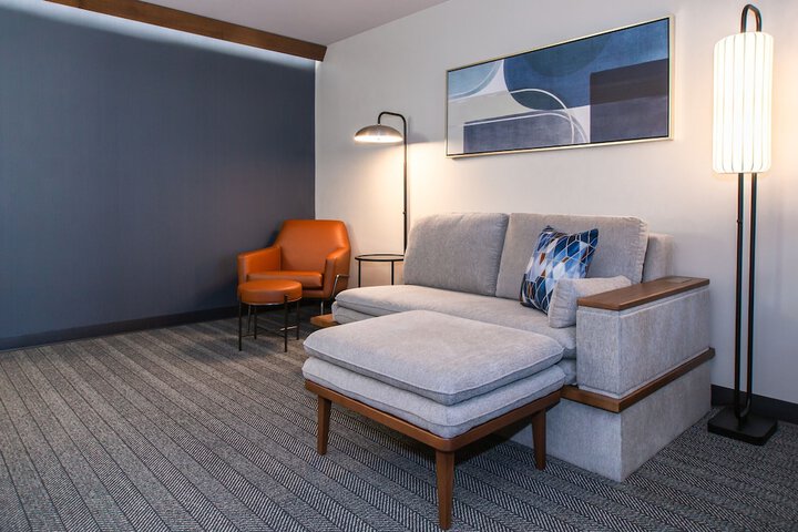 Room 17 of 49