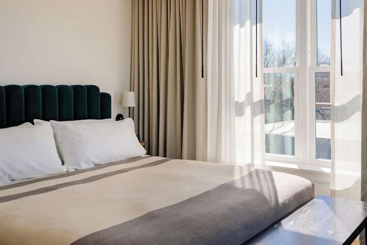 Room 26 of 34