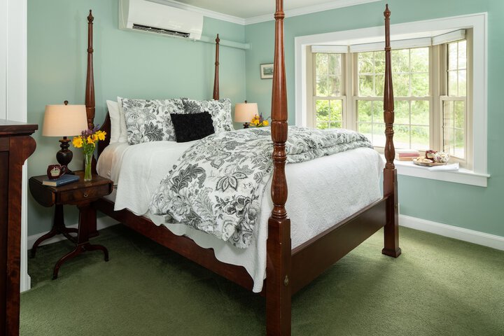 1802 House Bed and Breakfast