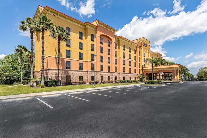 Hotel 2 of 48
