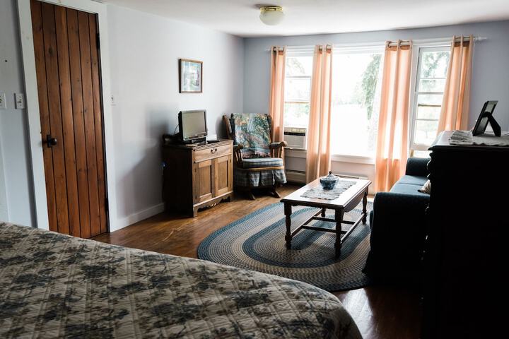 Room 7 of 27