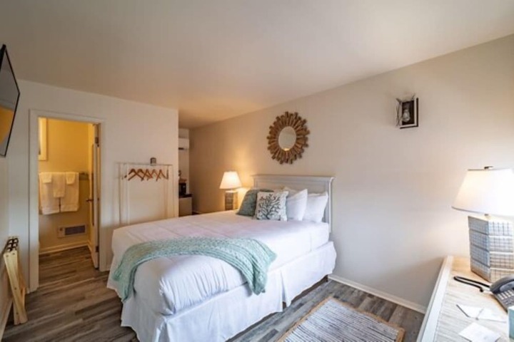 Ocean Glass Inn