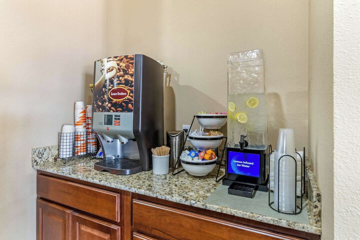 Comfort Inn & Suites Salina North
