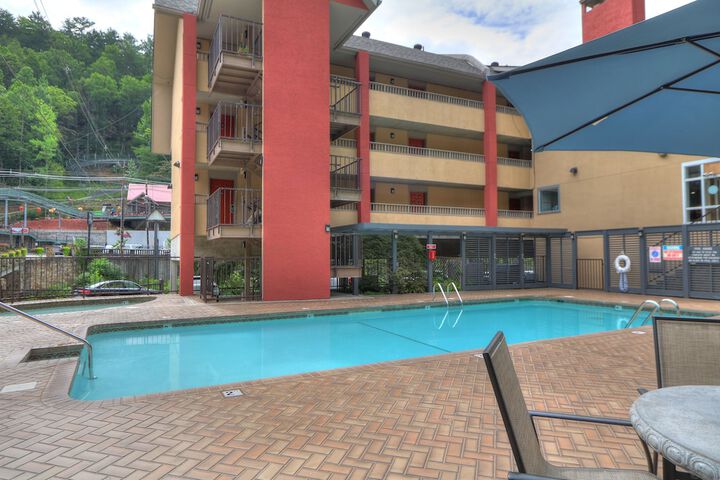 Pool 6 of 46