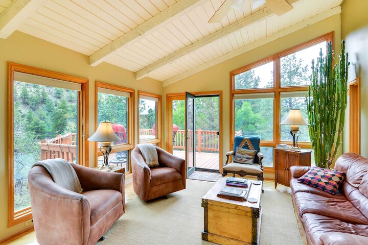 Buena Vista Retreat: Steps To Arkansas River!