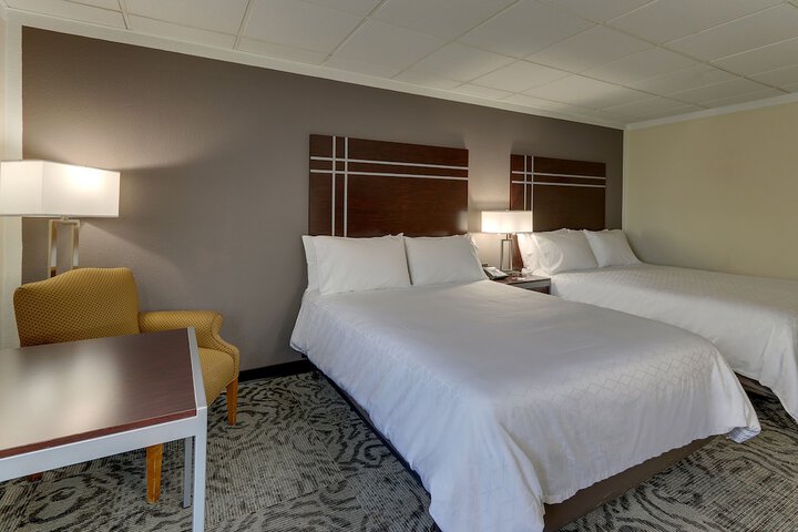 Room 16 of 44