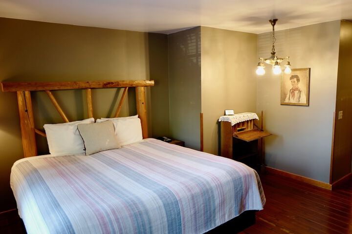 Room 20 of 98