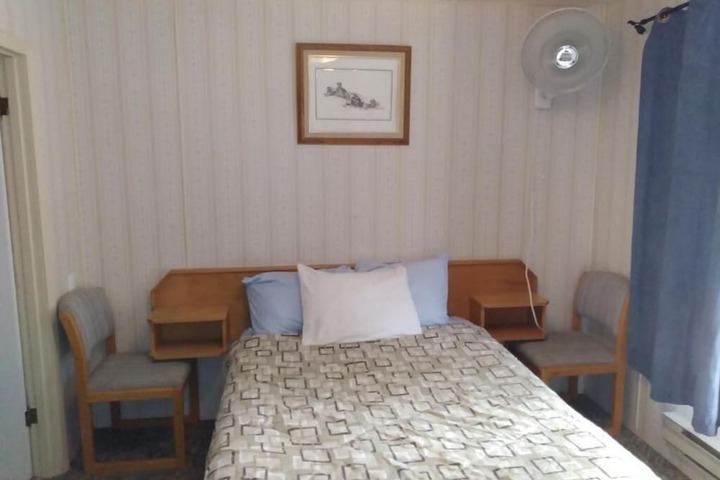 Apple Tree Inn