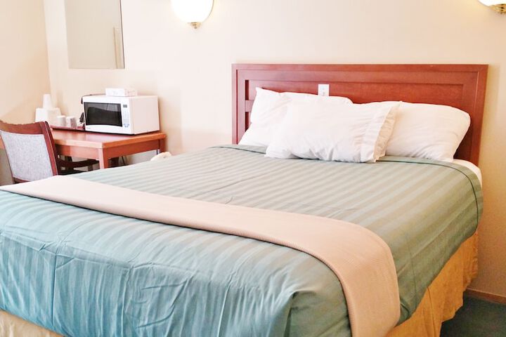 Room 54 of 60