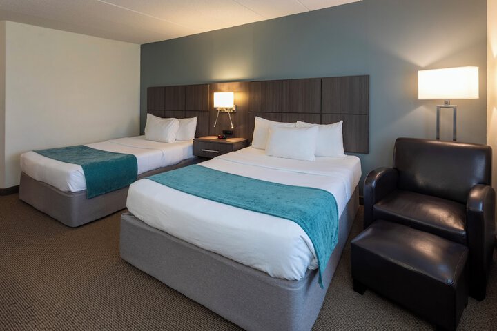 Paynesville Inn & Suites