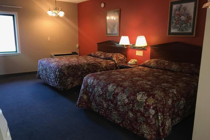 Room 32 of 46