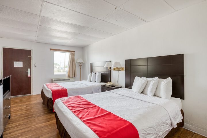 Room 21 of 32
