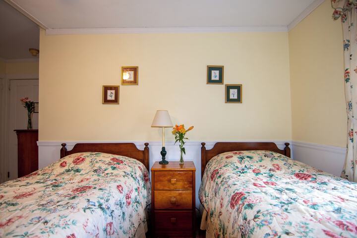 Room 128 of 142