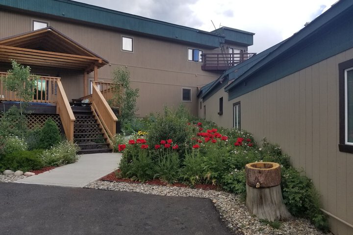 Valley Hi Motel - Near Winter Park Visitor Center