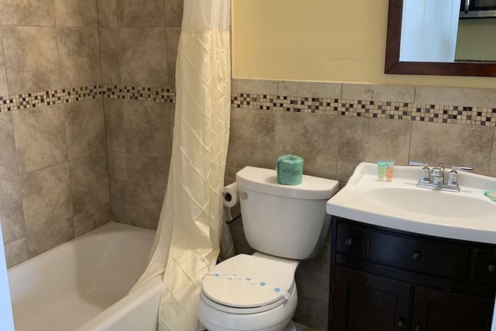 Room 32 of 70