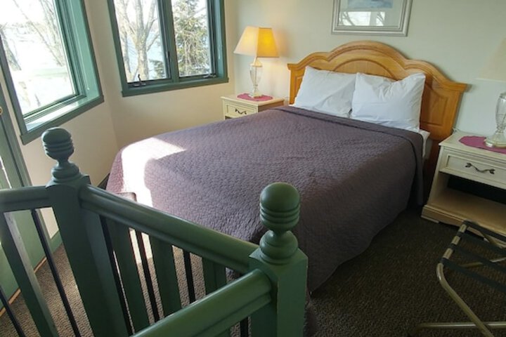 Room 31 of 128