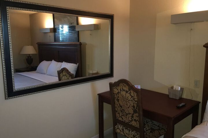 Hotel Interior 18 of 38