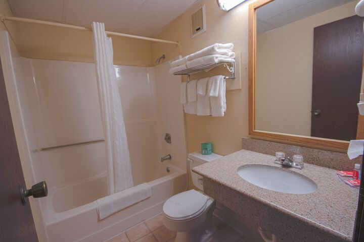 Room 32 of 74