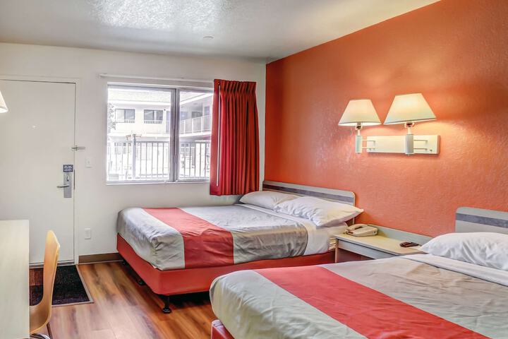Motel 6 Medford OR