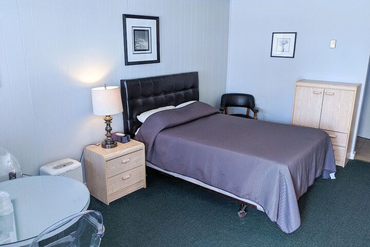 Room 9 of 21