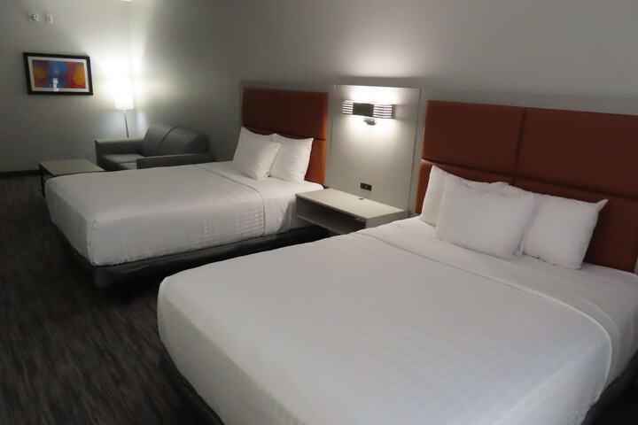 Room 17 of 38