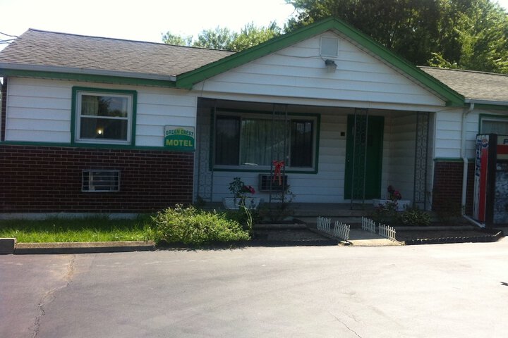 Green Crest Motel
