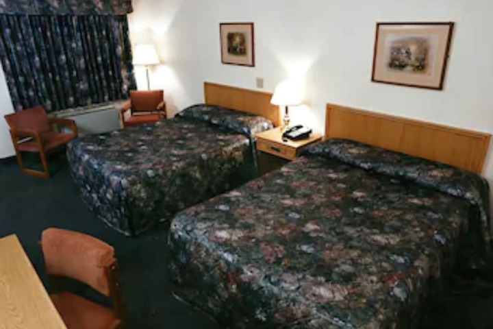 Room 37 of 64