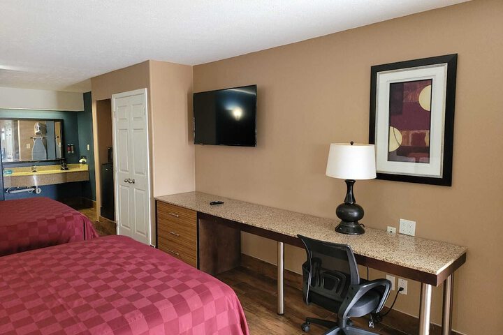 Room 71 of 83