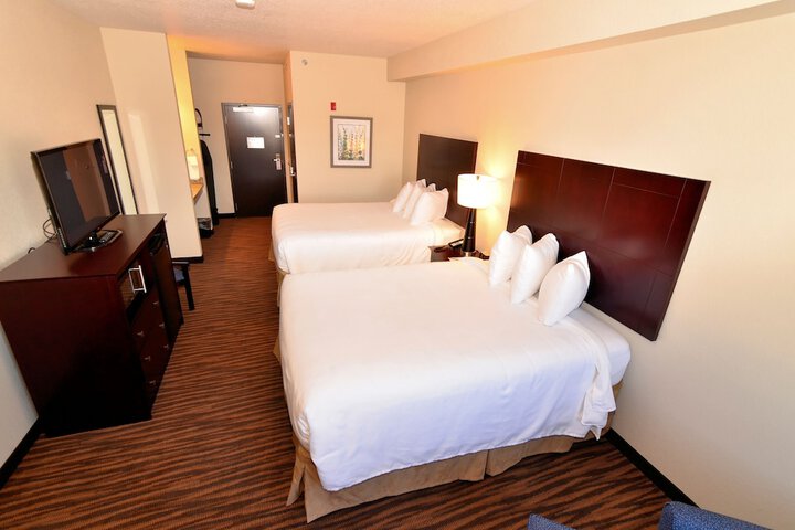 Room 52 of 106
