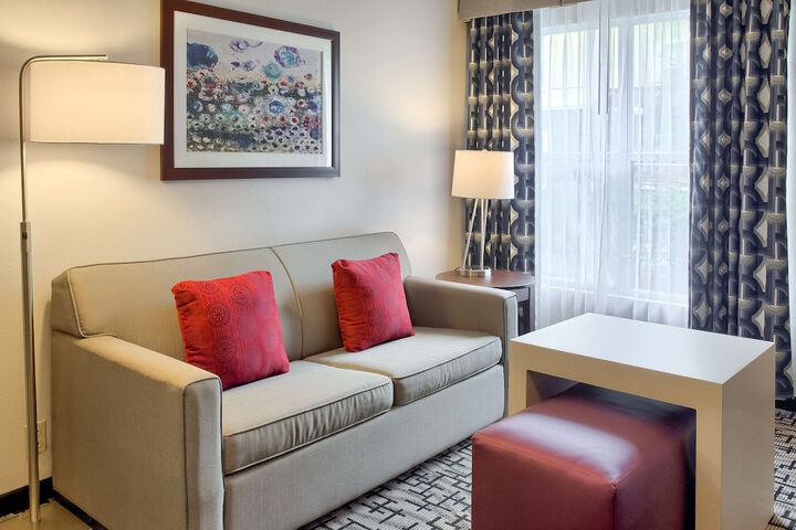 Room 22 of 35