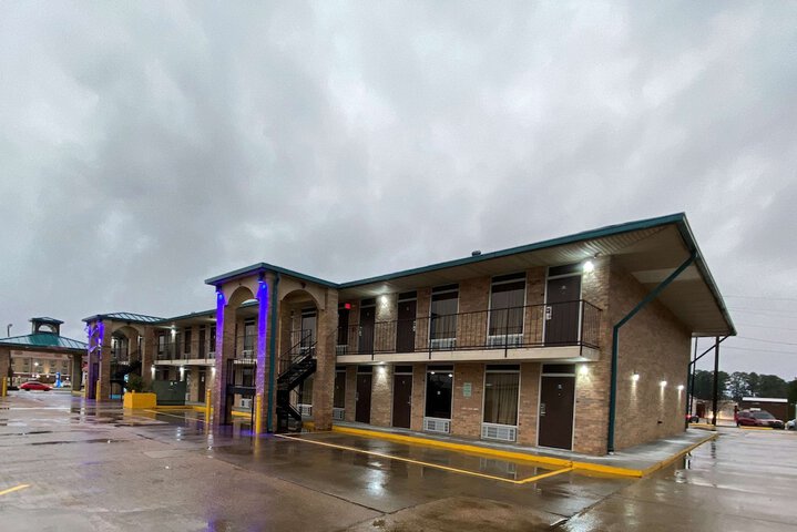 Hotel 2 of 30
