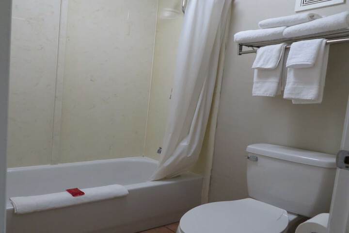 Room 26 of 47