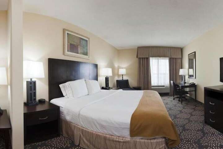 Holiday Inn Express Hotel & Suites Grand Island by IHG