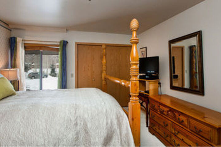 Park City Condo with Indoor Hot Tub by RedAwning