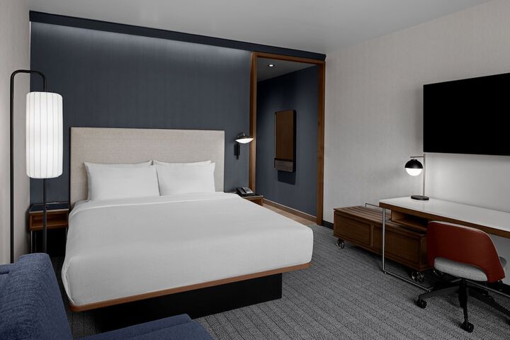 Room 19 of 37